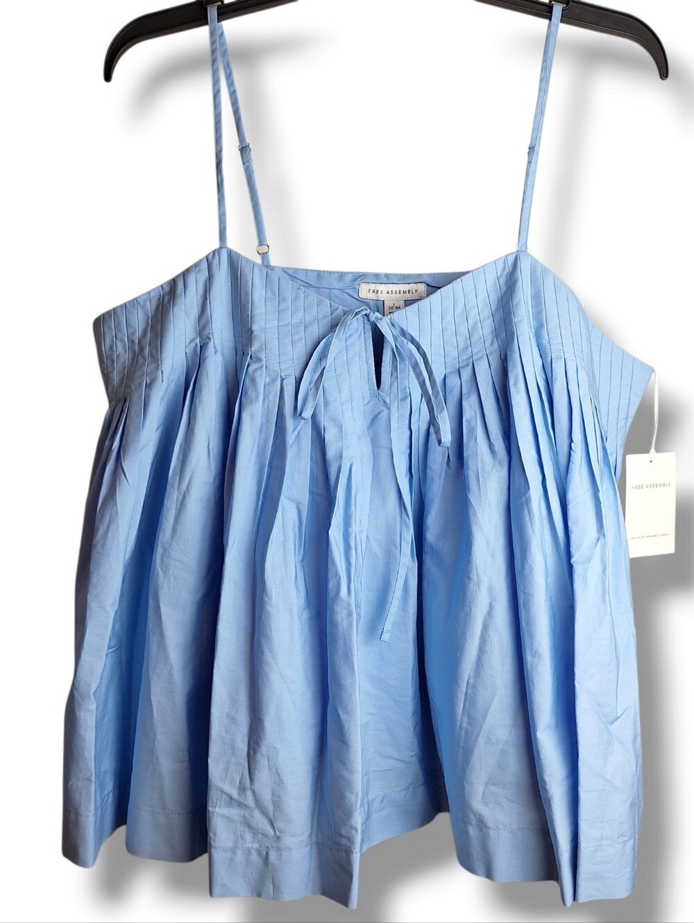 Free Assembly Womens Size L Pintuck Pleated Sleeveless Top Adjustable Straps
